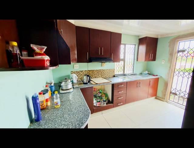 4 BEDROOM HOUSE FOR SALE IN KWAMASHU